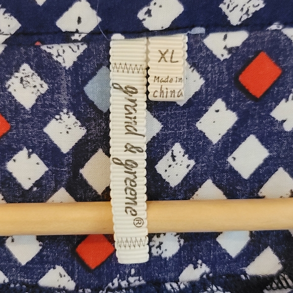 Womens light summer top - Picture 2 of 7